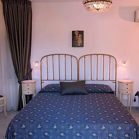 فندق مبيت وإفطار U Palmentu 3*