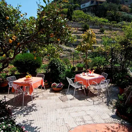 Bed and Breakfast U Palmentu Ταορμίνα