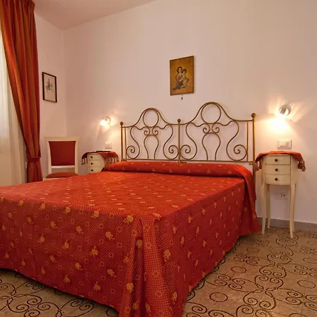 U Palmentu Oda ve Kahvaltı 3*